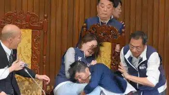 Confronto parlamentar em Taiwan